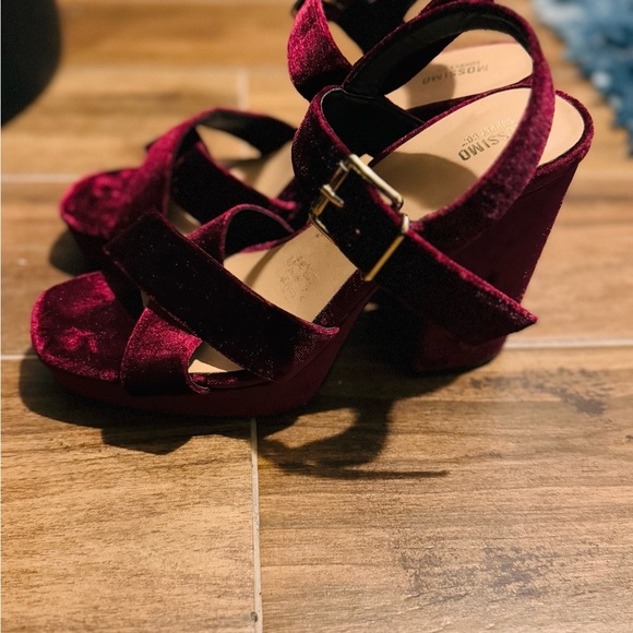 Heels - Picture 3 of 5